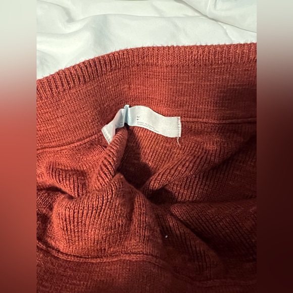 Free Jaclyn sweater set - Picture 7 of 8